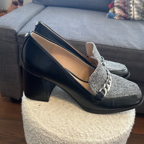 Preppy Classic Tweed Pumps/Loafers Black Faux Leather Exterior, Block Heel - Picture 5 of 8